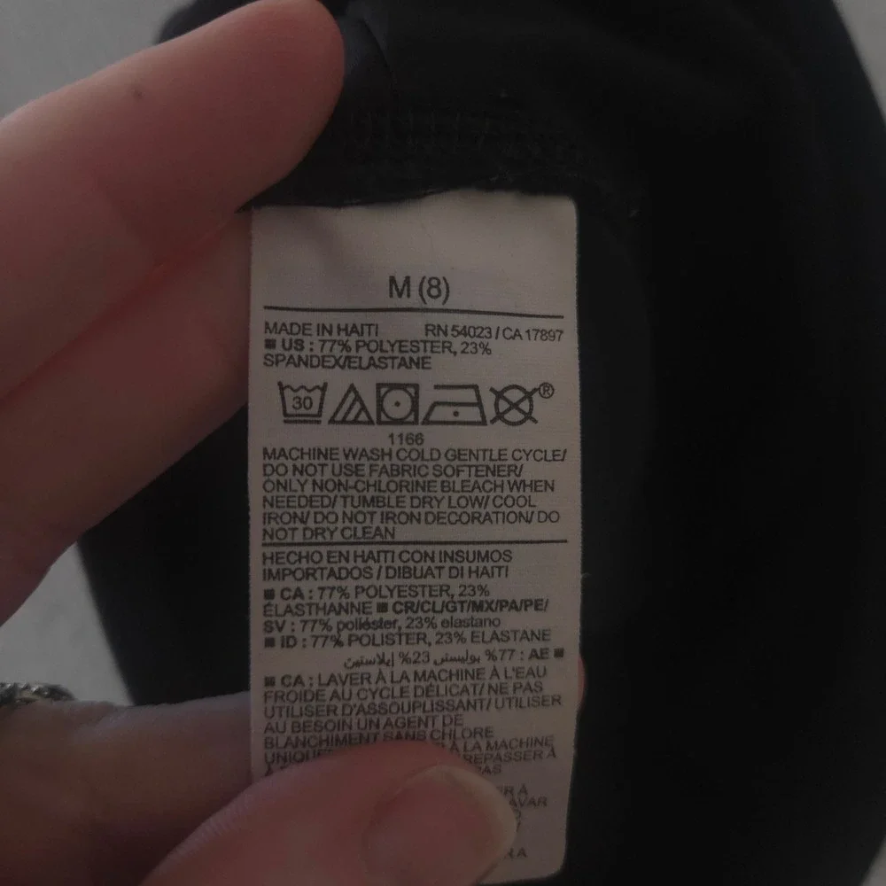 LOT OF 2 Old Navy Leggings Girls M 8 Black PowerPress PowerSoft Crop Side Pocket